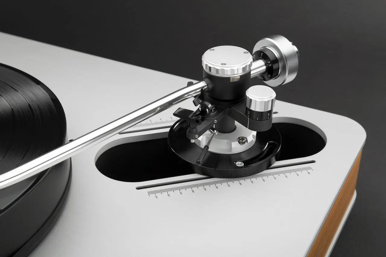 Dr. Feickert Analogue Firebird Turntable